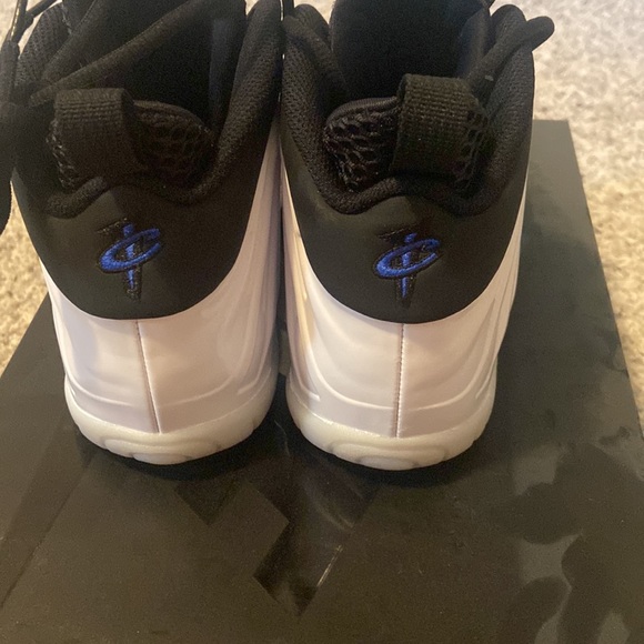 Nike little posite foam posite one Grade School - Picture 5 of 6